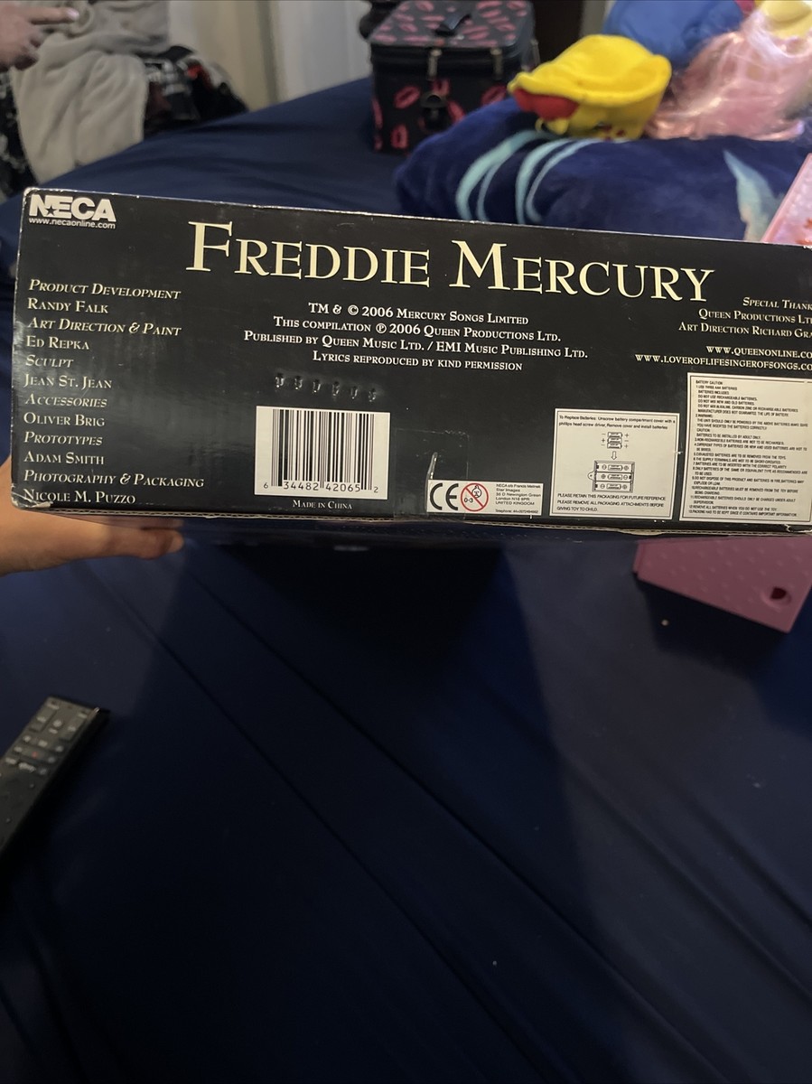 NECA Freddie Mercury 18 Inch Sound Gimmick Built-In Action NECA Freddie Mercury 18 Inch Sound Gimmick Built-In Action