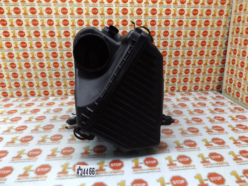 HYUNDAI SANTA FE 2010-2012 3,5 L FILTRO DE AIRE CAJA MONTAJE 28110-2P100 OEM Foto 2 de 4