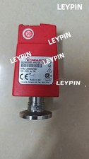 1pcs Brand new Edwards vacuum gauge APG100-XLC D02604000, no packaging