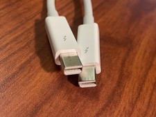 Apple Thunderbolt 2 Cable: 2.0 m 6.6' Prod.  MD861LL/A - A1410 - Pristine