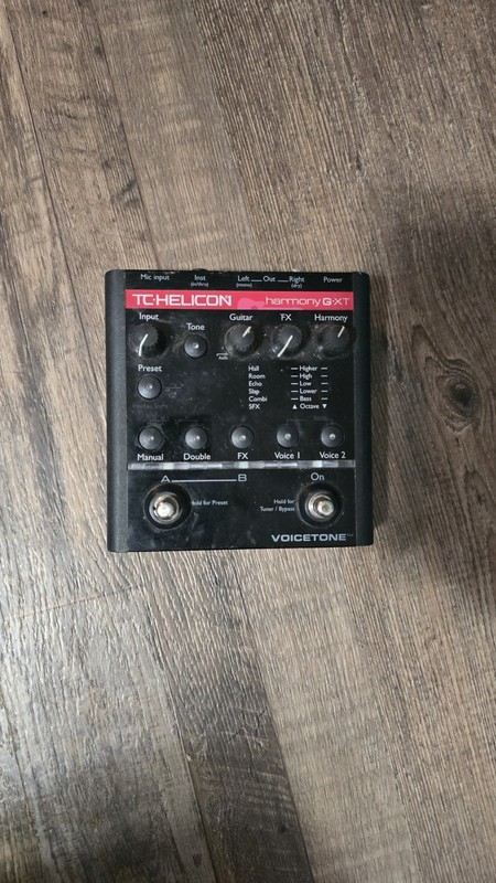 TC Helicon Voicetone Harmony-G XT Vocal Effects Pedal