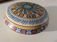 Scatolina portagioie Deruta anni ’60 in ceramica dipinta a mano, decoro geometri