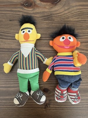 Vintage Bert And Ernie Plush By Applause. Ernie Musical Box That Is Working!