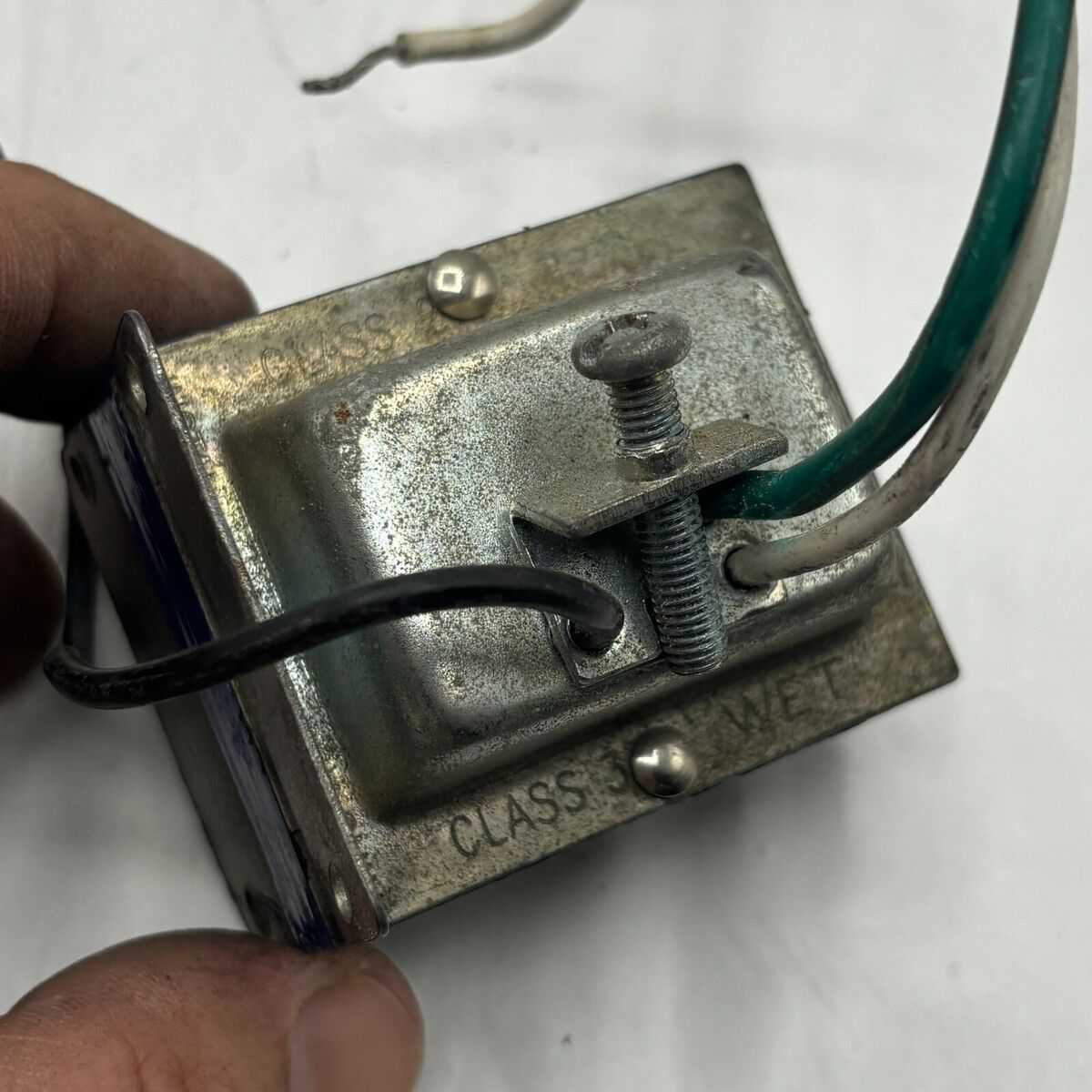 BROAN E122086 CLASS 2 TRANSFORMER 4J76 60H C905 NO:591 16V BROAN E122086 CLASS 2 TRANSFORMER 4J76 60H C905 NO:591 16V