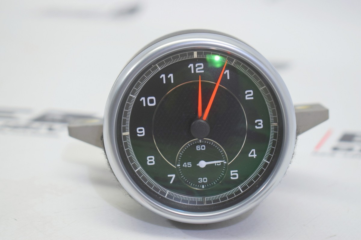Porsche Cayenne 92A GTS cockpit clock analog clock dashboard 7P5919204D