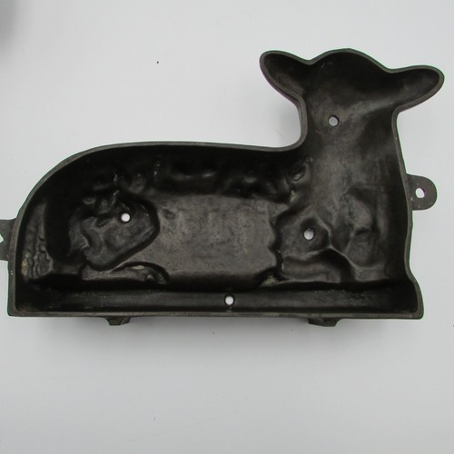 Griswold Cast Iron Lamb Cake Mold # 866(921,922) - Picture 8 of 15