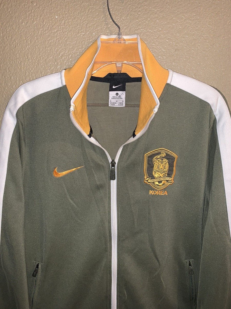 EUC MENS M MEDIUM NIKE KOREA FOOTBALL ASSOCIATION SOCCER KFA TRACK