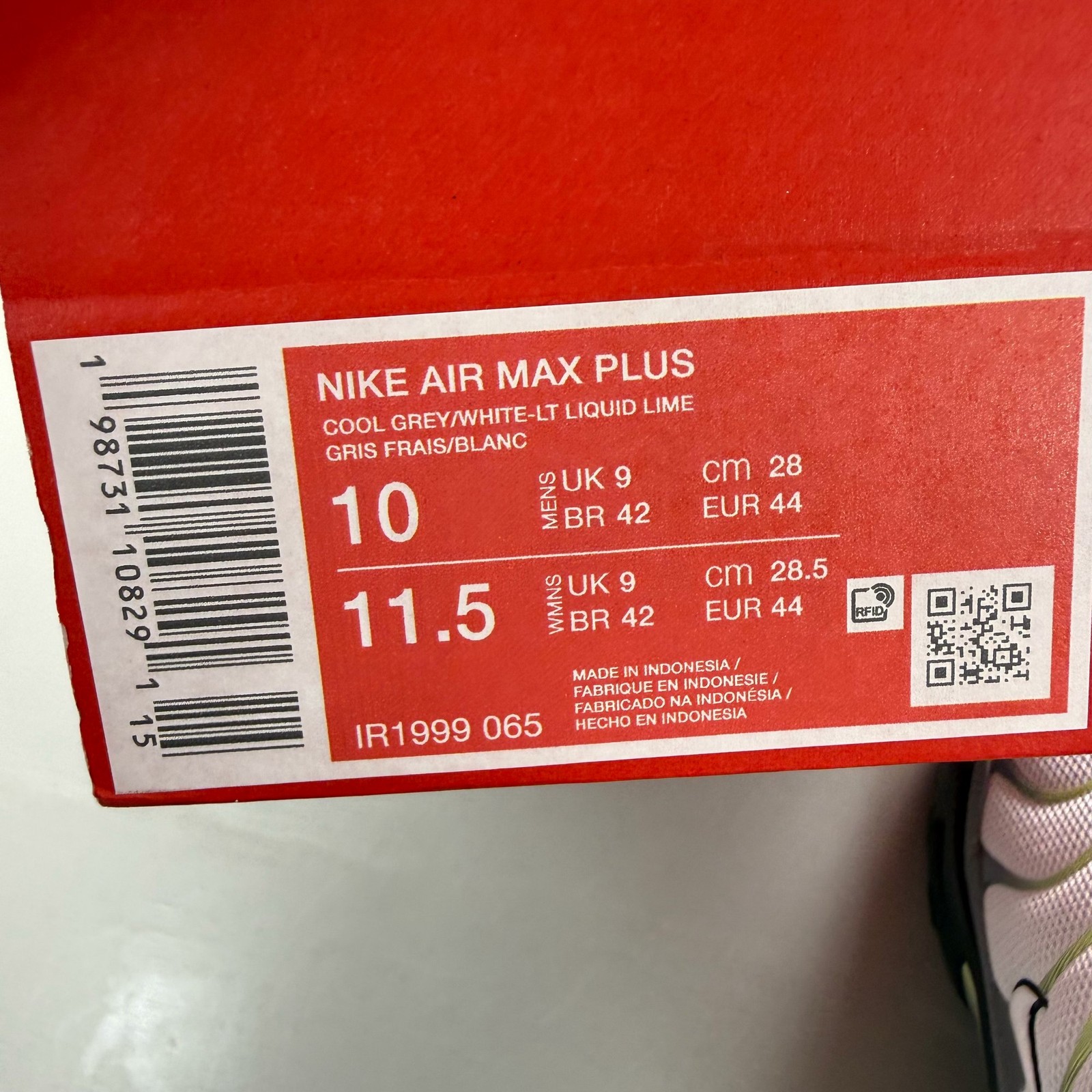 Nike Air Max Plus TN Size UK 9 Cool Grey White Liquid Lime Trainers IR1999-065 image 5