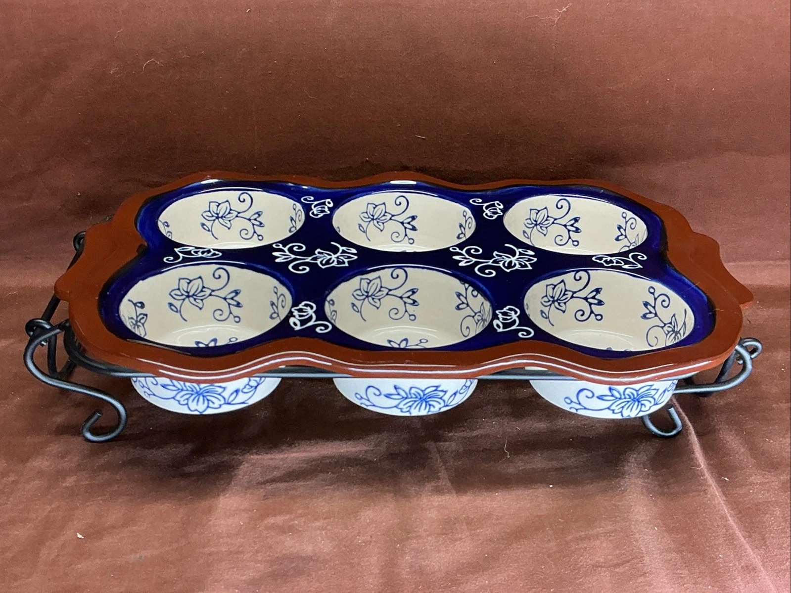 Temp-tations Floral Lace 6-Cup Muffin Pan Baker w/Metal Rack-Blue Ovenware-16”￼