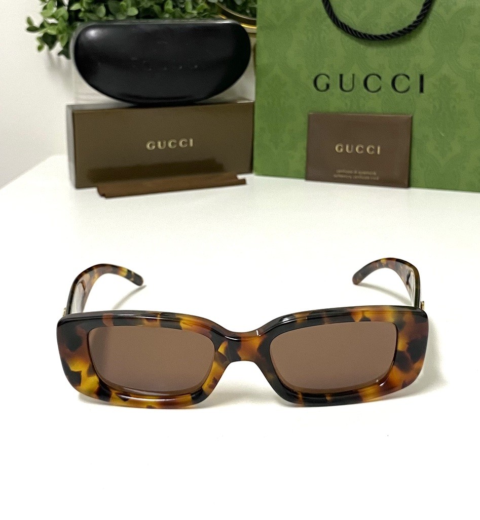 Authentic Vintage Y2K Gucci GG 2409/S Square Tortoiseshell Acetate