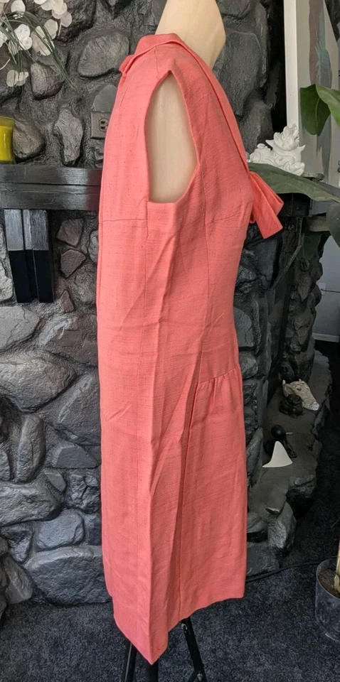 复古 50 年代 Teal Trainer 纽约三文鱼粉色换装连衣裙 V 领带蝴蝶结腰围 10 码 — 第 4/4 张图片