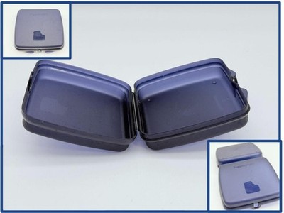 Blue 5-1/2'' X 5'' Tupperware Square Hinged Sandwich Keeper Containers #8203