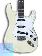 FENDER JAPAN Electric Guitar ST72-70