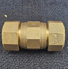 MUELLER M D 3/4" Brass Compression Coupling Straight NL-A