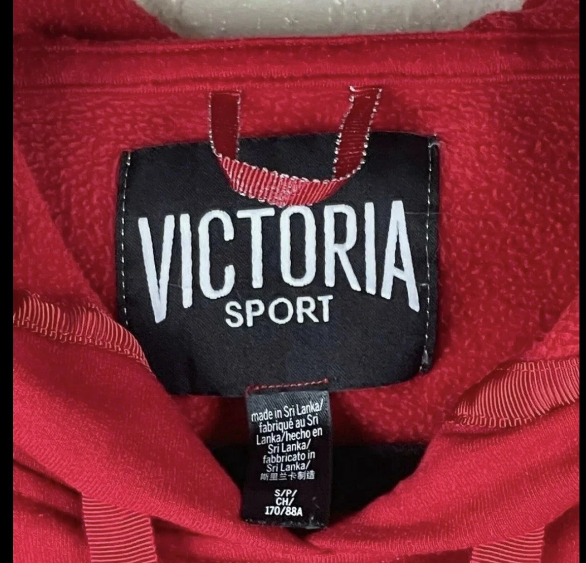 UNDERCOVER Victoria Sport Felpa con Cappuccio Donna Tg S Pullover Coulisse Manica Lunga Foro Pollice Rosso