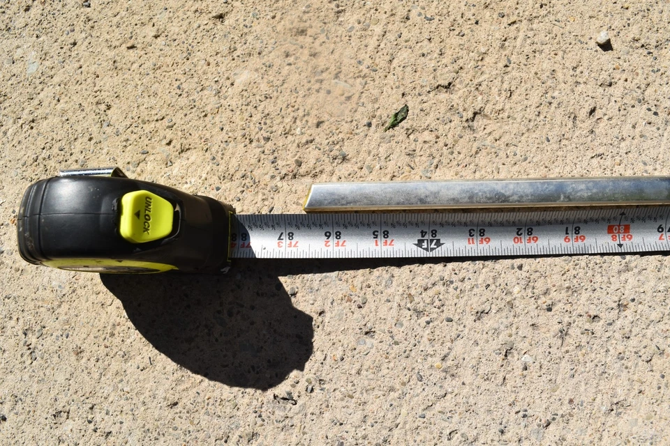 GMC Suburban 1960 1963 personalizado de lujo exterior superior derecho ventana pasajero moldura Foto 2 de 4