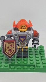 LEGO Nexo Knights Minifigure Axl Silver Armor (nex069) + Shield 70354 70350