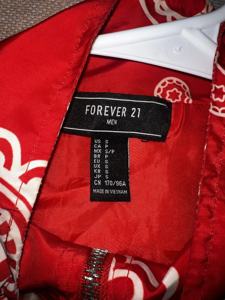 Red Bandanna pullover Jacket - Image 2 of 4