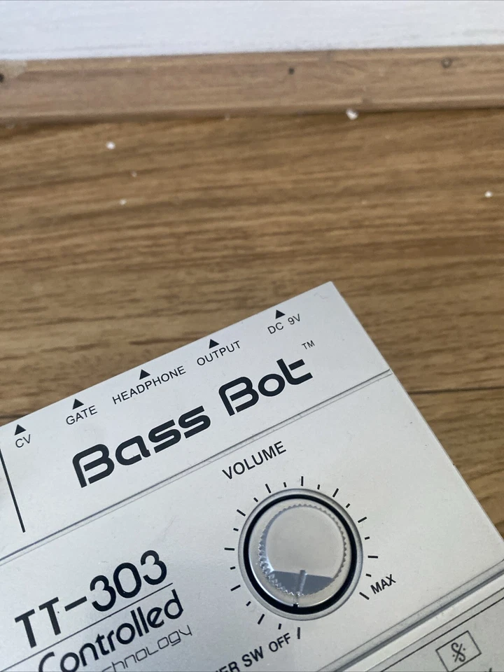 Cyclone TT-303 BASS BOT MK1 Boxed/instruction/Power Supply SPARES OR REPAIRS - Image 4 of 4
