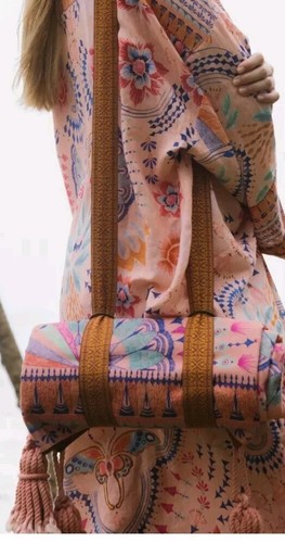 Tigerlily Wandering Folk Gypsy Bohemian Carry Picnic Blanket Tassels RRP $190 - Picture 11 of 24