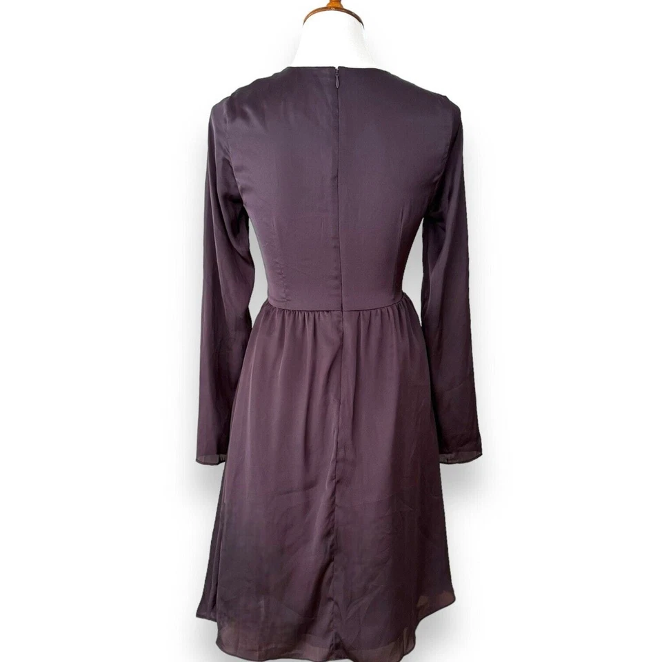 Vestido Altuzarra Target linha A roxo floral falso envoltório franzido manga longa tamanho 2 - Imagem 2 de 4