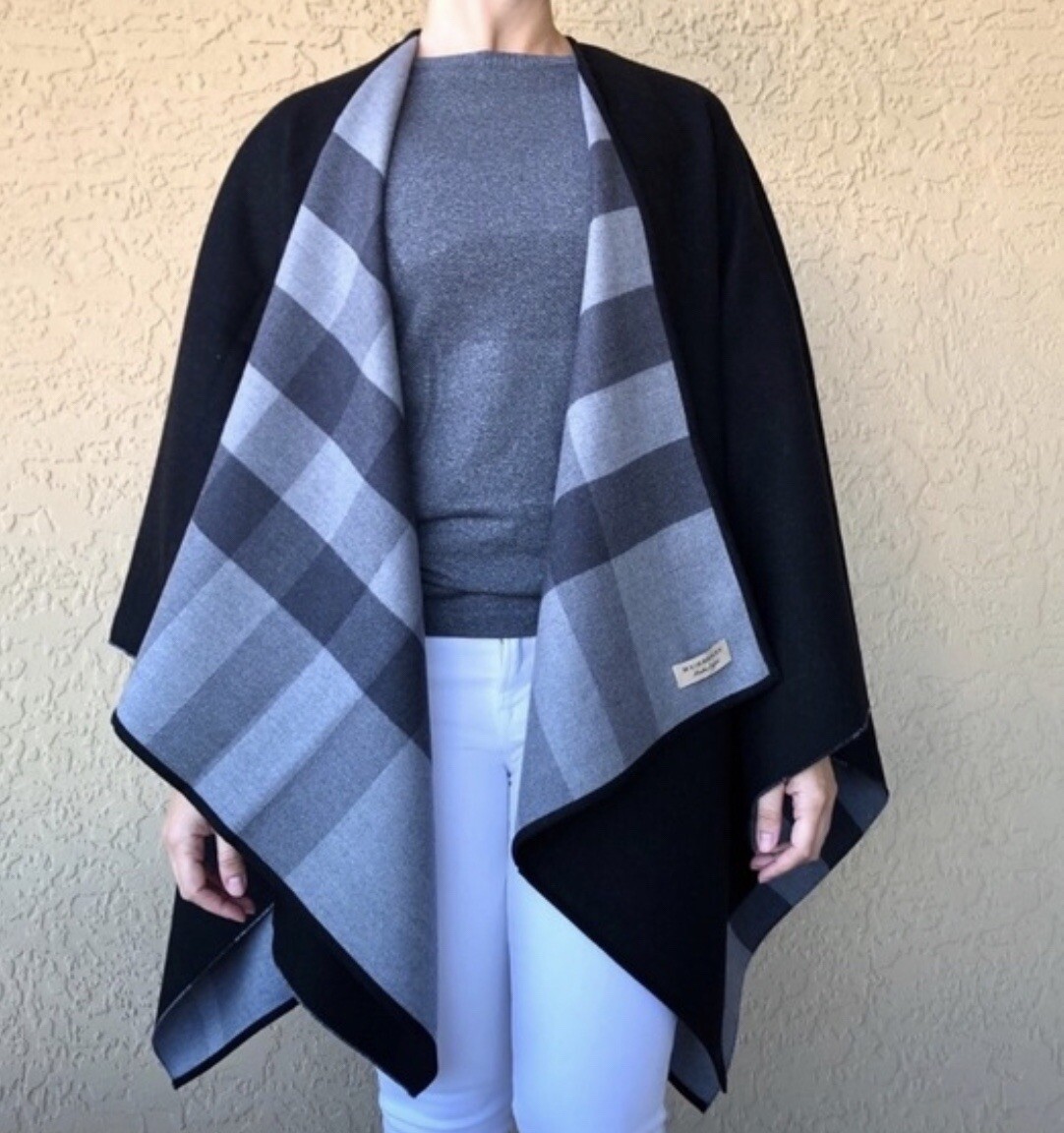 NEW BURBERRY CHARLOTTE REVERSIBLE BLACK/GREY CHECK CAPE PONCHO JACKET ONE  SIZE