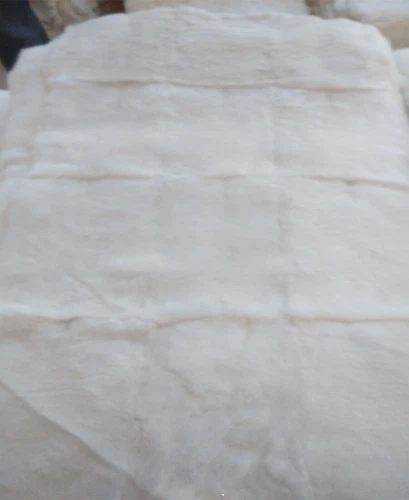 Real Rabbit Fur White Blanket & Real Fur Carpet Rug Throw Leather Fur Carpet - Picture 3 of 8