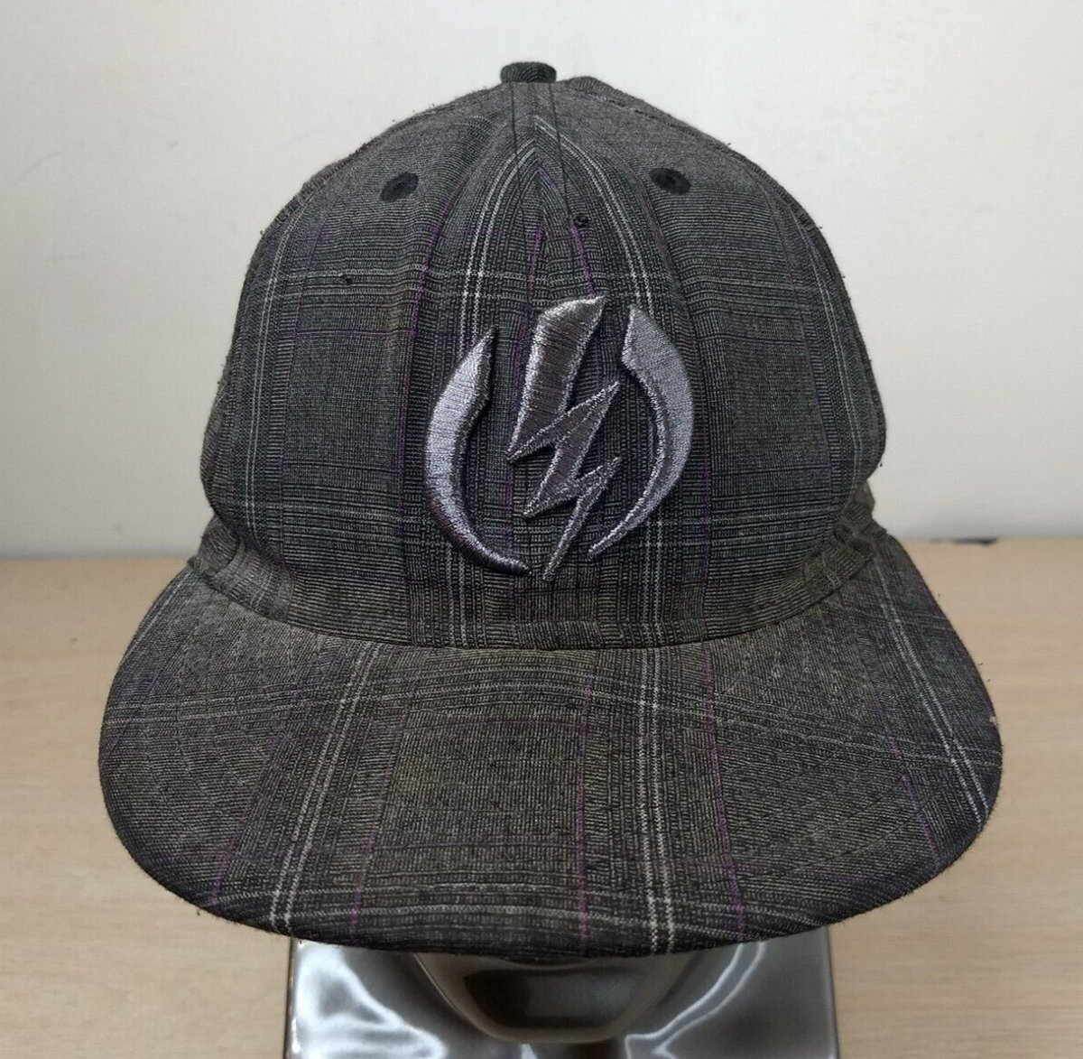 NEW ERA 59FIFTY ELECTRIC FITTED BASEBALL HAT/CAP, SIZE 7 3/8, GRAY
