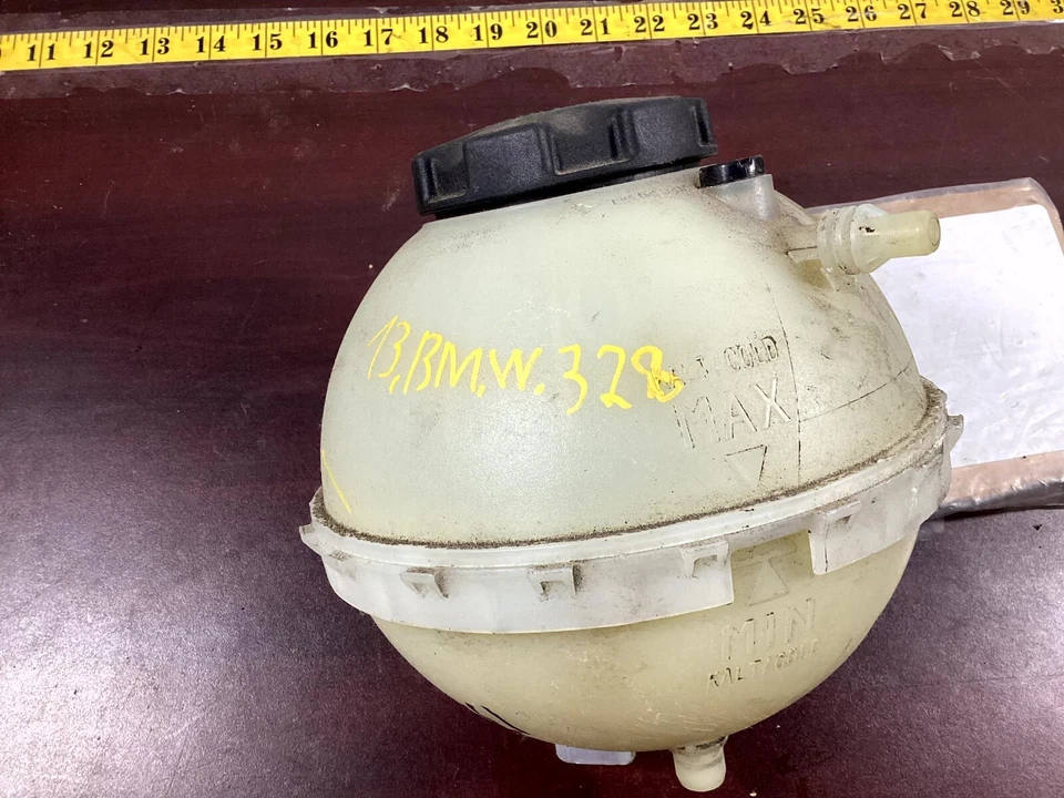 2011-2016 BMW 320i 328i RADIATOR COOLANT EXPANSION TANK RESERVOIR OEM . - Image 3 of 4