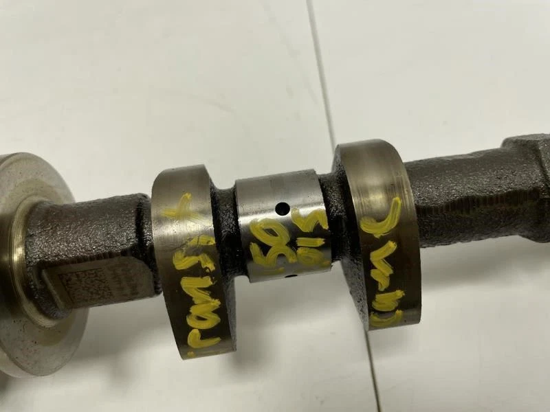 Árbol de levas de admisión derecho Ford Transit 150 XLT 2015 de fábrica Foto 4 de 4