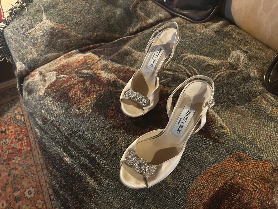 Jimmy Choo ivory satin stilettos size 36 - Image 3 of 4