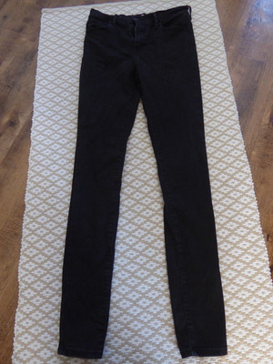 Levi´s Strauss Jeans in schwarz, Gr. 29/34, Modell 720 high rise super skinny