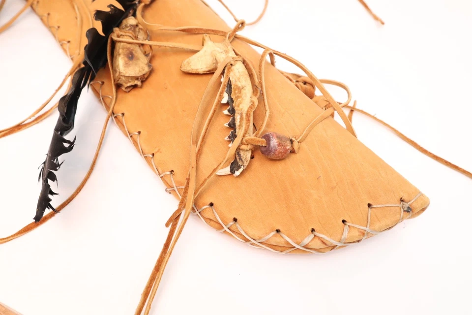 Carcaj de cuero indio sioux nativo americano vintage con flechas para un arco Foto 4 de 4