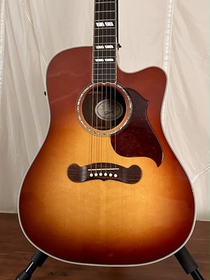 Gibson Songwriter DLX EC Studio, ebony, fret board. Rosewood burst