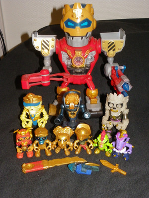 Treasure Tresor X Figuren Konvolut - Mega Treasure Roboter + 9 Figuren & Zubehör