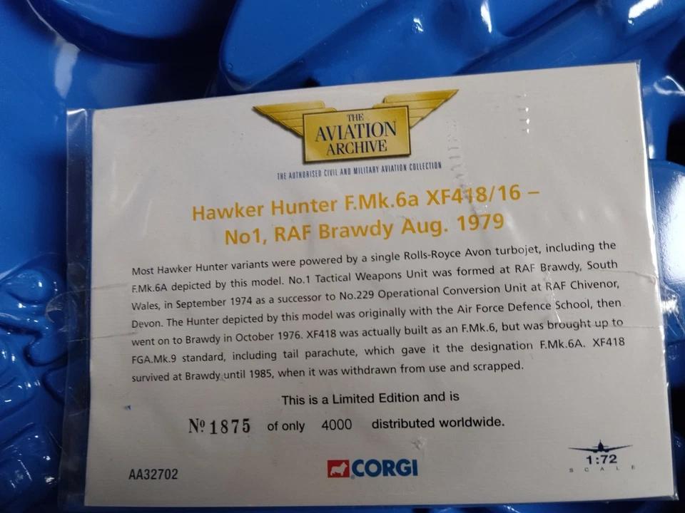 CORGI The Aviation Archive Hawker Hunter F.Mk.6a XF418/16 No1, RAF Brawdy Aug.  - Bild 3 von 4