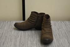 cobb hill raven waterproof button