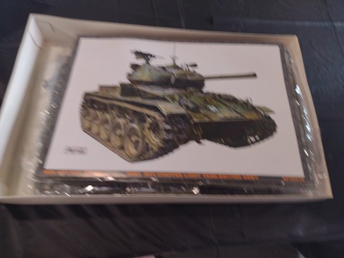 AFVClub M24 Chaffee WWII British - Plastic Model Military Vehicle Kit - 1/35 - Picture 2 of 3