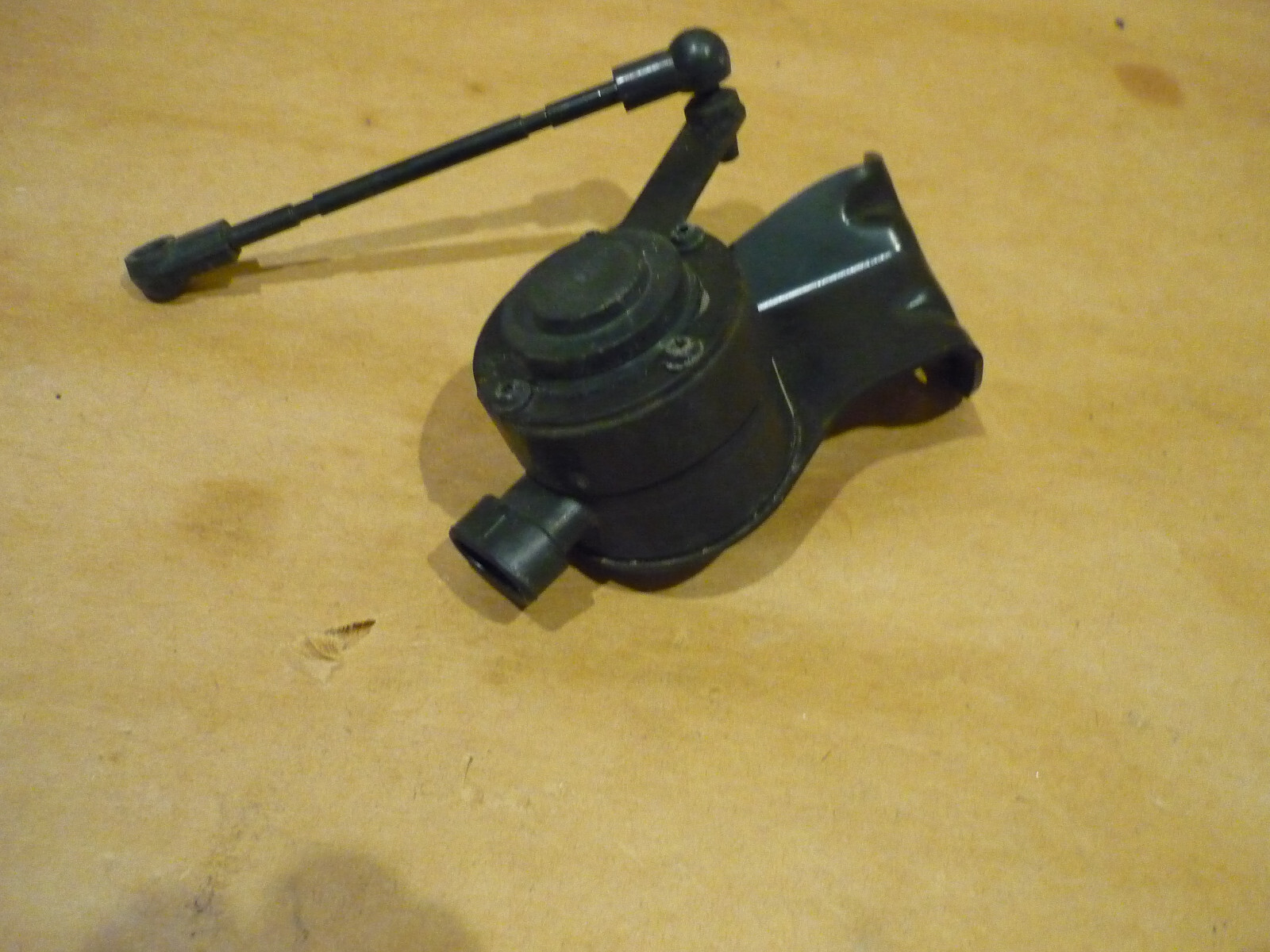 Ferrari 458,488 - LH Rear Motion Sensor & Bracket P/N 259265