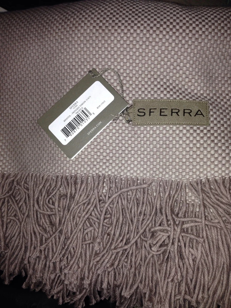 Authentic SFERRA Bristol Throw 195. Meadow Green