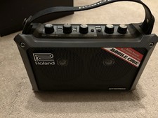 Roland Mobile Cube Stereo Mobile Amplifier Portable Battery Powered