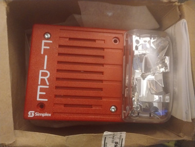 Simplex 4903 9148 Speaker Strobe Fire Alarm