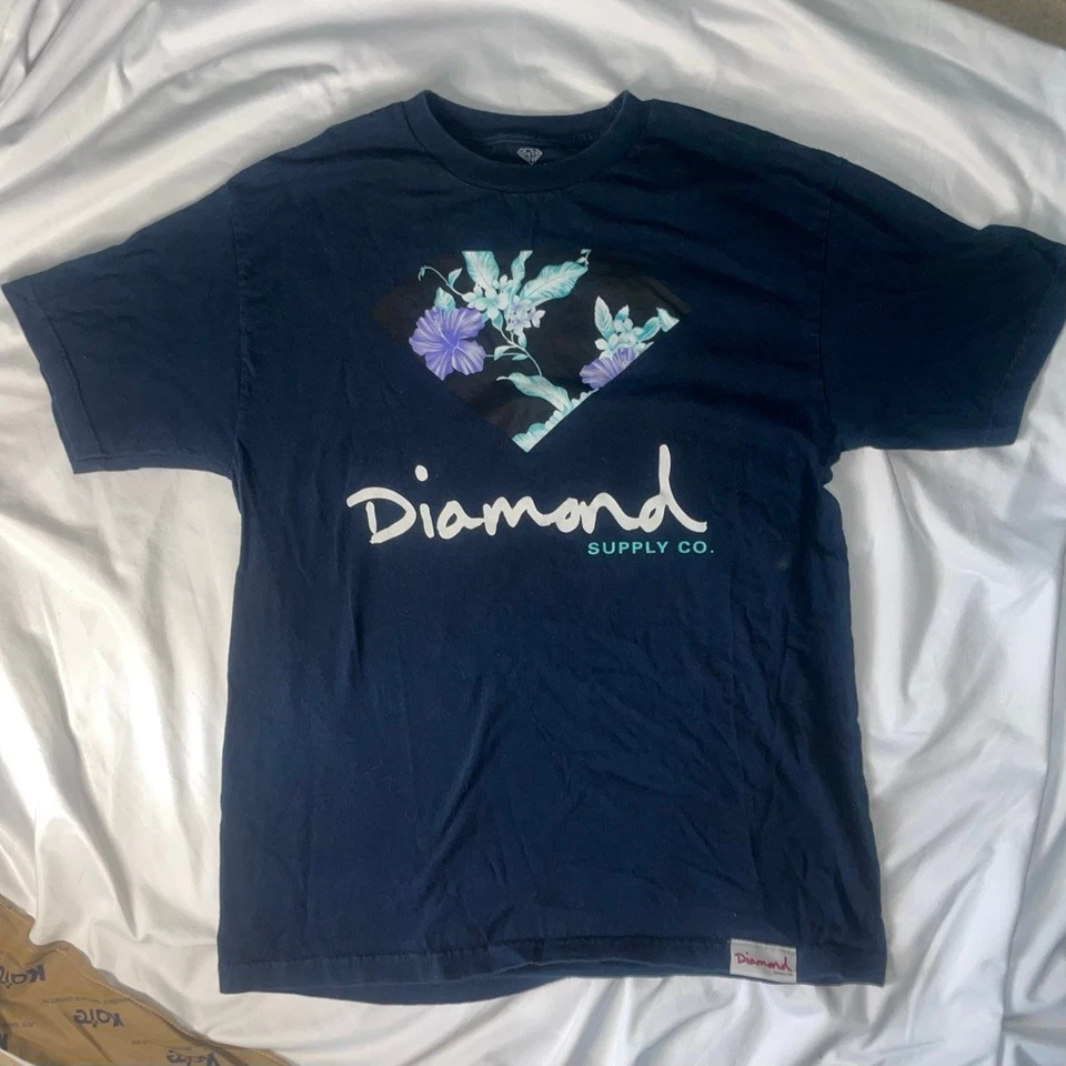 Camiseta manga corta para hombre talla L Diamond Supply Co. Y2K azul marino floral logotipo diamante L Foto 2 de 4