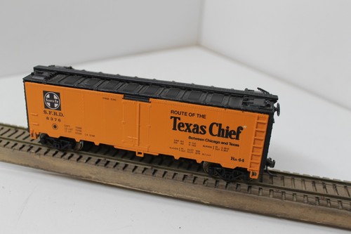 Refrigerador de hielo Athearn 5024 escala HO 40' SFRD 8376 MW Kadee's Santa Fe Texas Chief | Zustand: Used