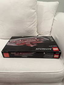 LEGO Architecture 21010 Robie House Wornbox Retired. Opened Box Complete