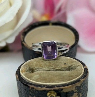 9ct Amethyst ring in UK hallmarked White Gold. Purple stone Ring. Size L 1/2