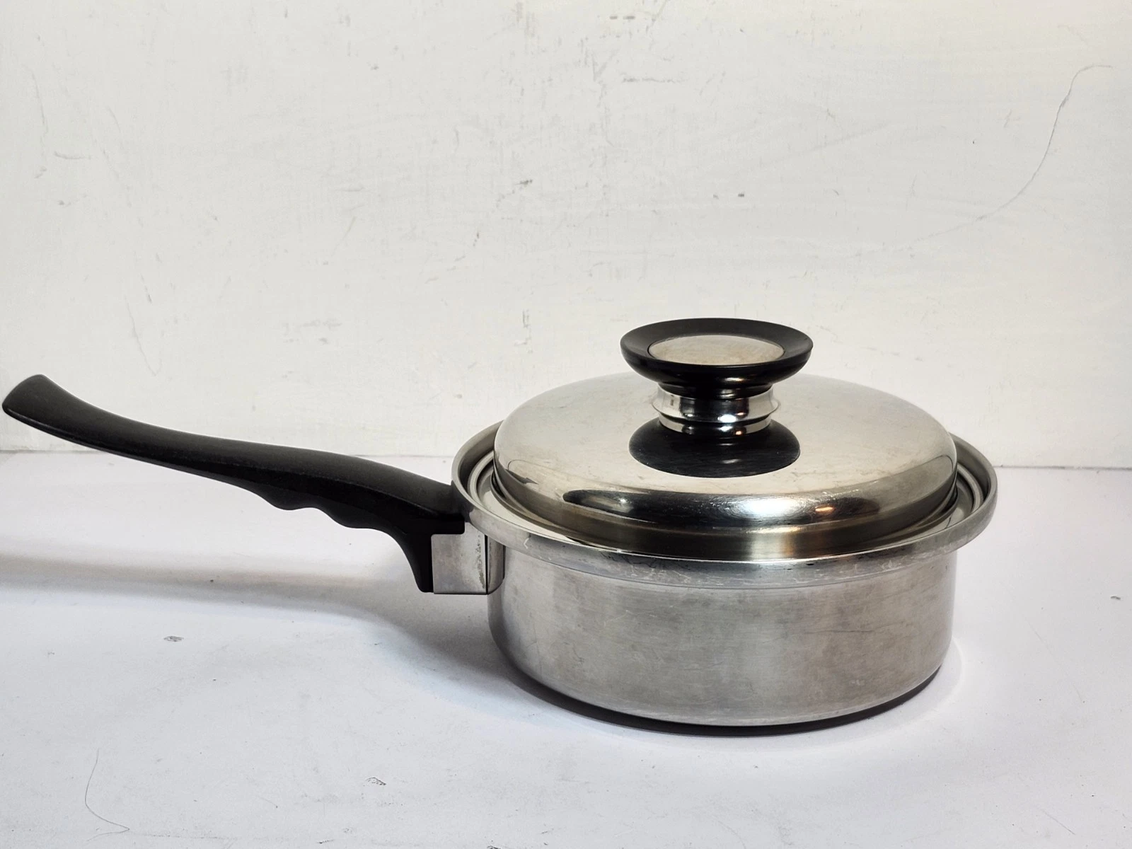HOMEMAKER'S GUILD 2Qt Stainless Saucepan Multi/Five-Ply Sauté Pan & Lid