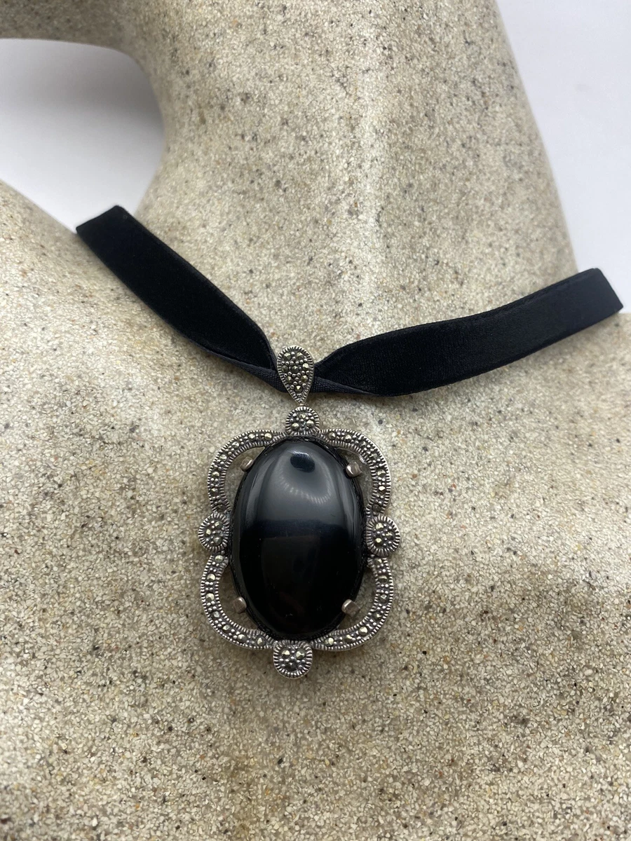 Onyx choker hot sale