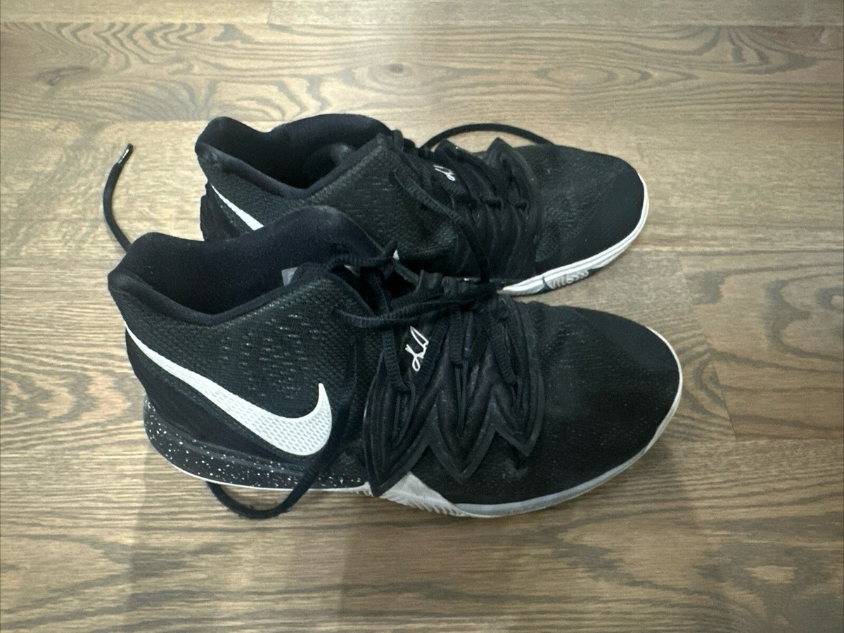 Kyrie 5 ブラック シューズ Size 5.5 Youth - Nike Kyrie 5 Black Magic | eBay