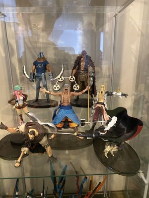 One Piece Figure Set Including Eneru and Urouge Collectible Display Figures